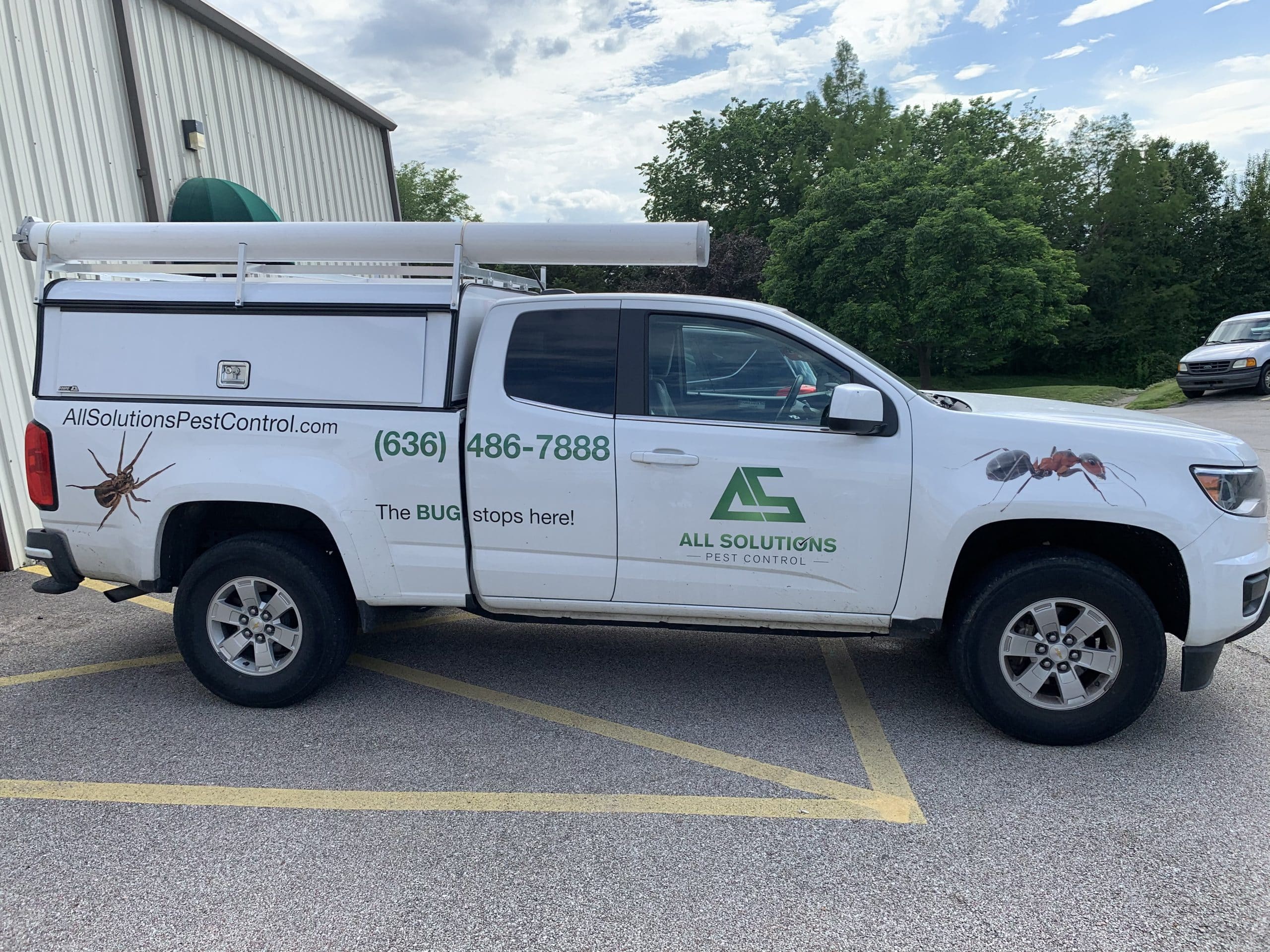 Pest control truck