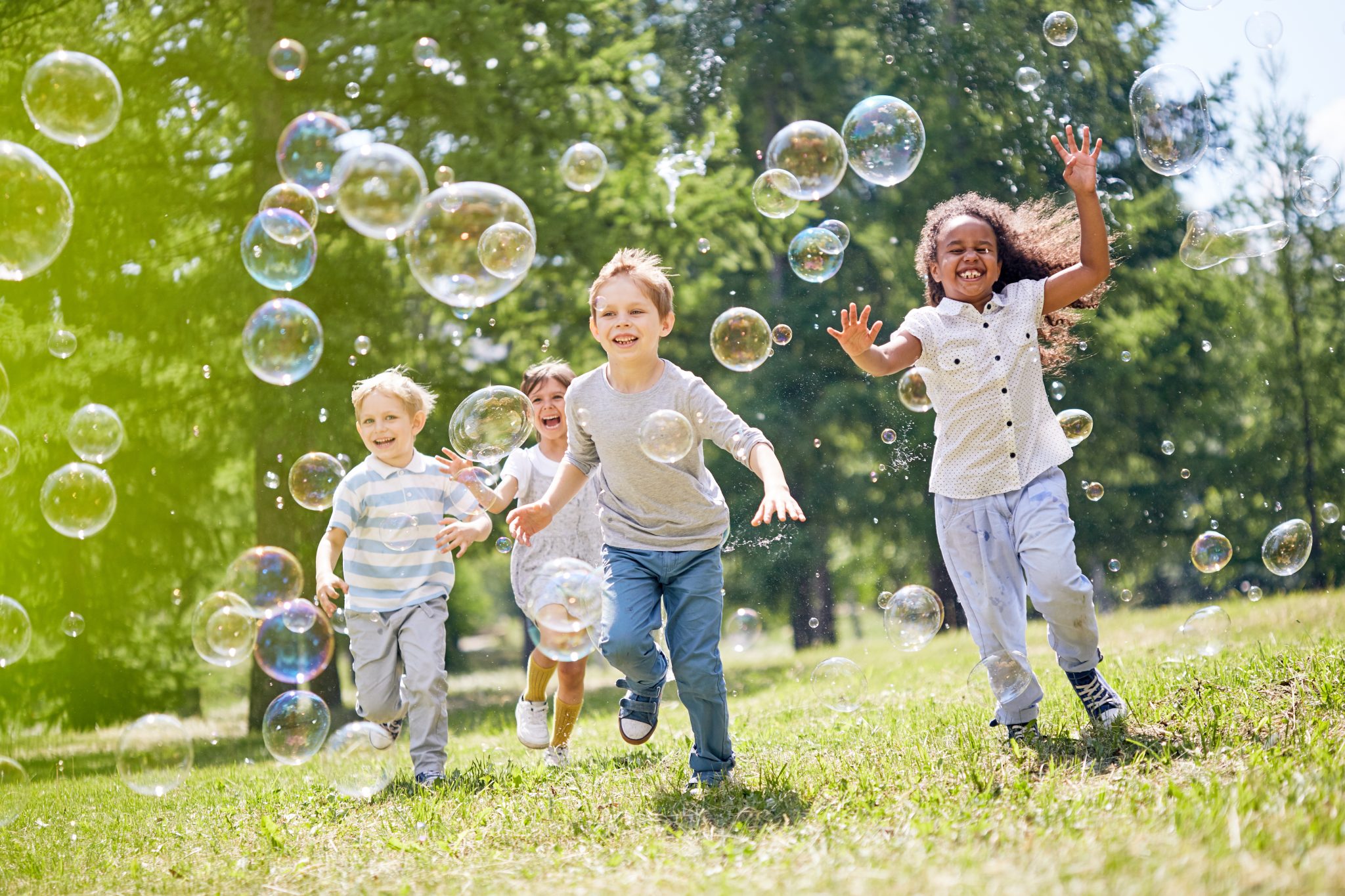 Kids Playing Outside with No Pests St. Peters MO